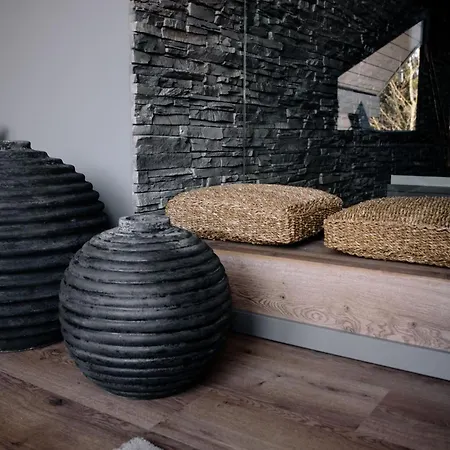 Le Noir - Black Forest Chalet *